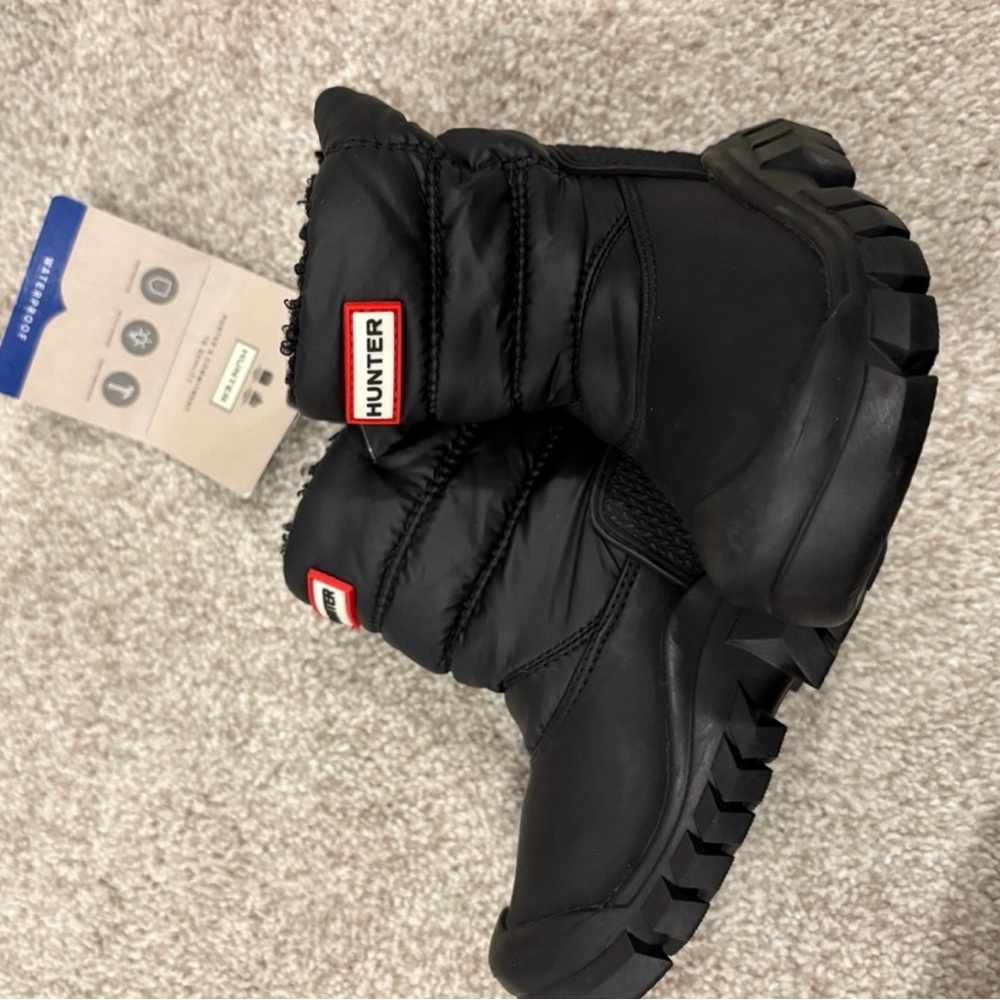 Hunter Black Rubber Lug Sole Boot (Single View)